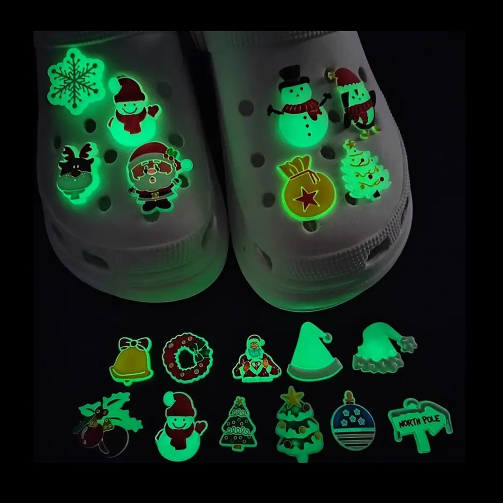 Shoe Charms, Christmas Glowing Shoe Charms, New🎁 Fun, 18 pcs., Assorted